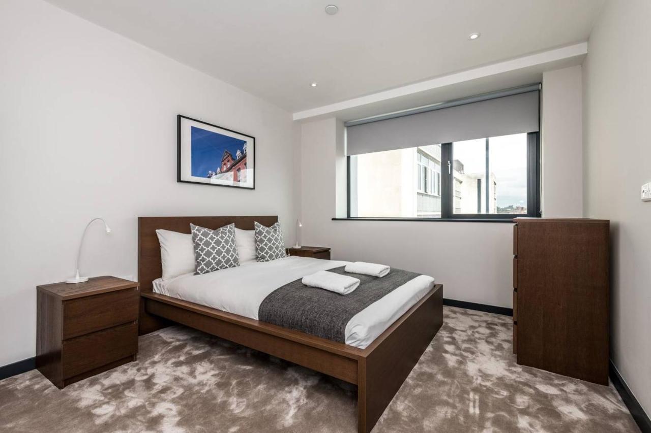 Waterfront Apartment With View Of Liver Building Liverpool Kültér fotó