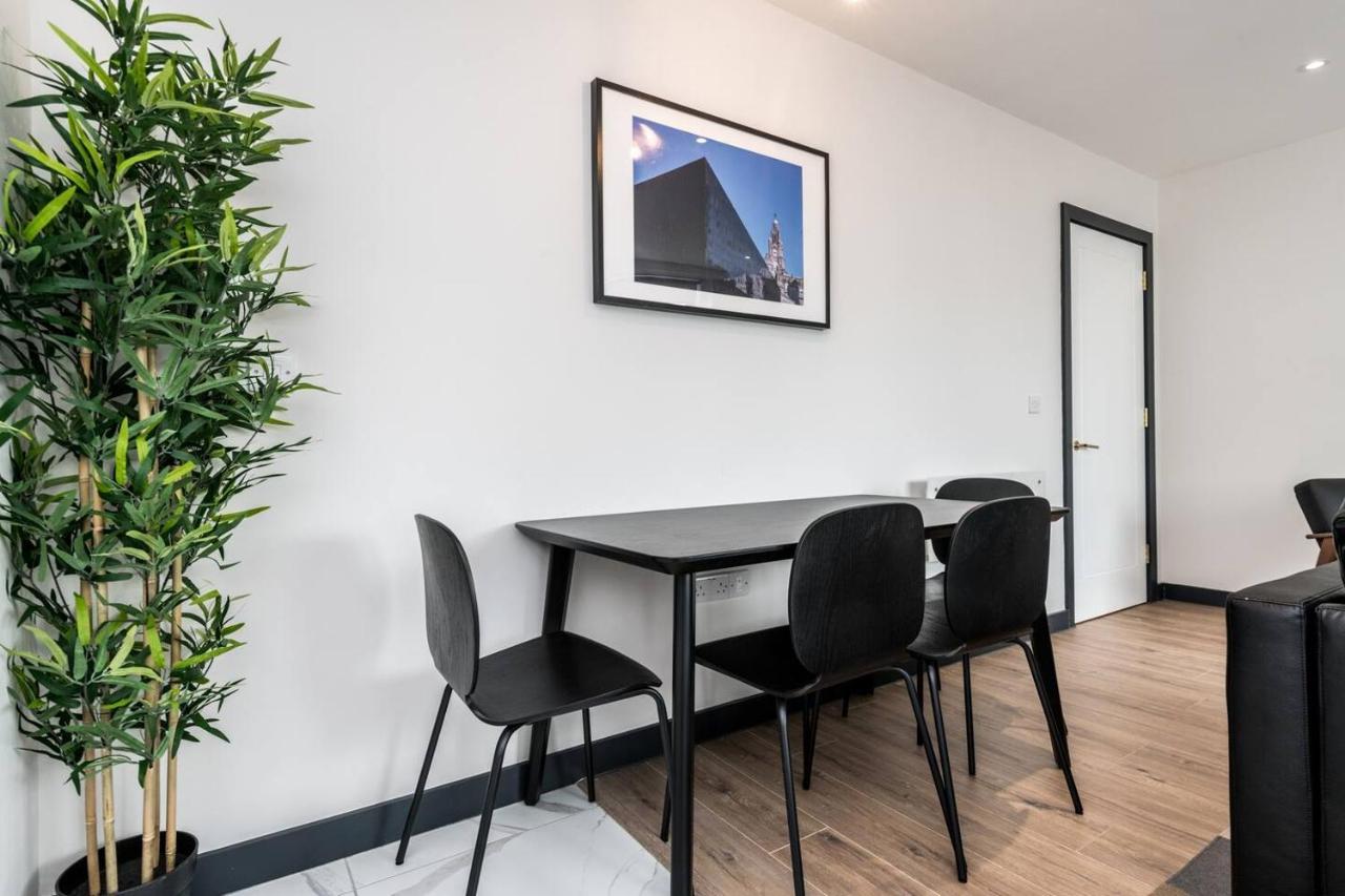 Waterfront Apartment With View Of Liver Building Liverpool Kültér fotó